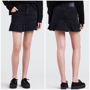 Levi’s Black Mile High Ruffle Skirt Denim Cutoff Mini Jean
